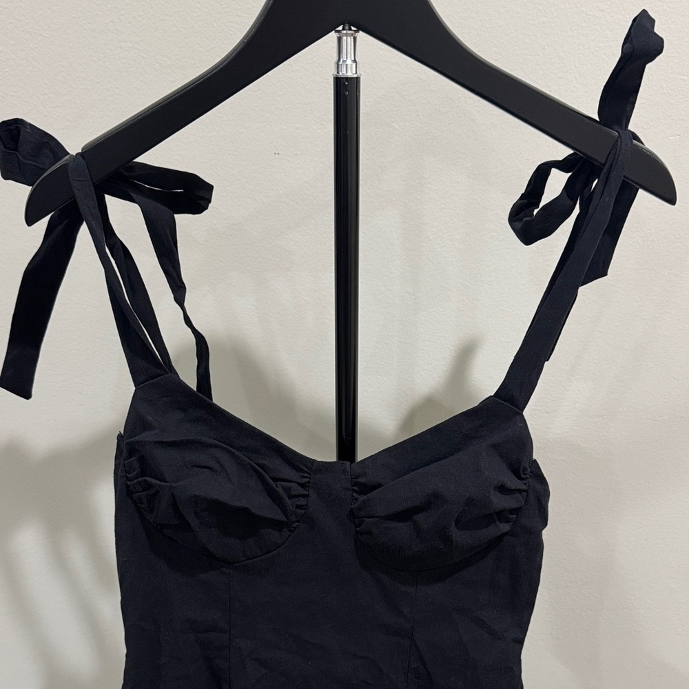 Chic Black Mini Dress with Bow Straps - Picture 2 of 4
